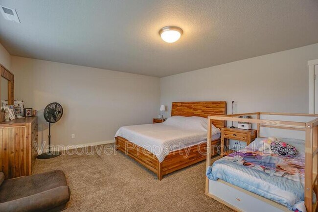 Building Photo - 14303 NE 107th St