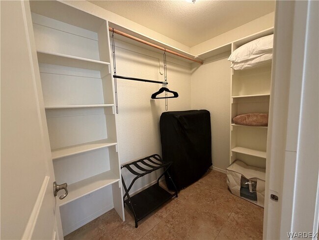 Building Photo - 2416 N Ridge Ave