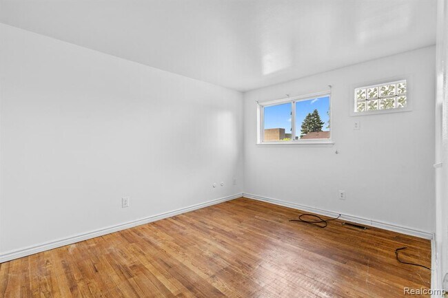 Building Photo - 534 St Maron Pl