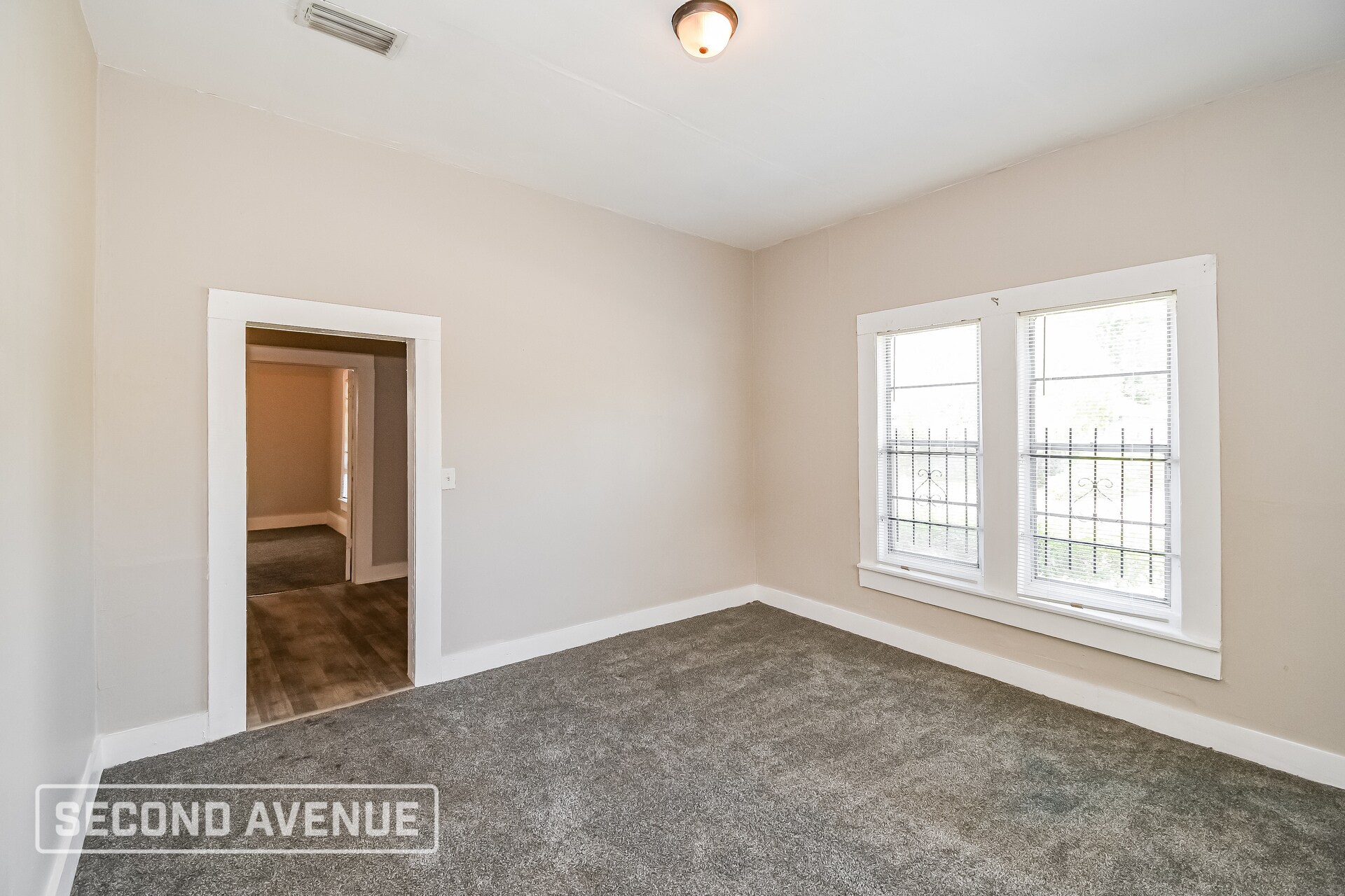 Building Photo - 1740 W 10th St