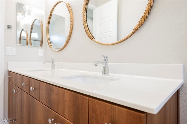 Building Photo - 11262 Cactus Tower Ave