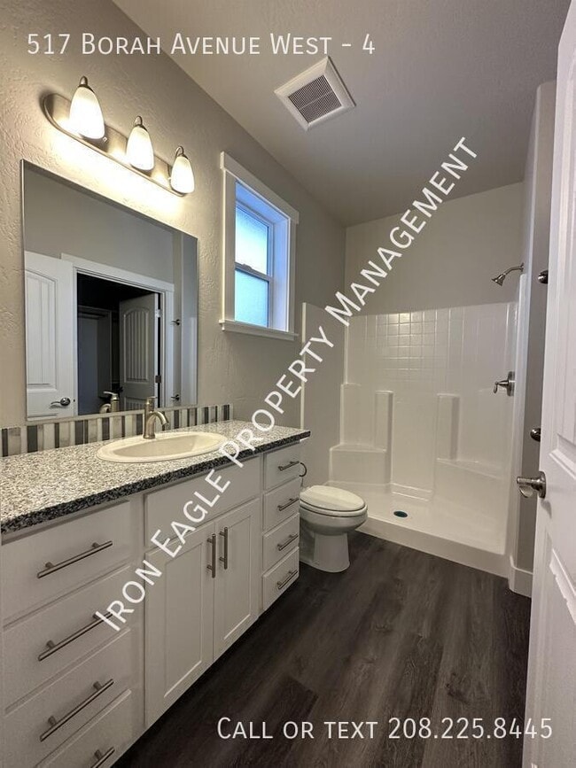 Building Photo - 517 Borah Ave W