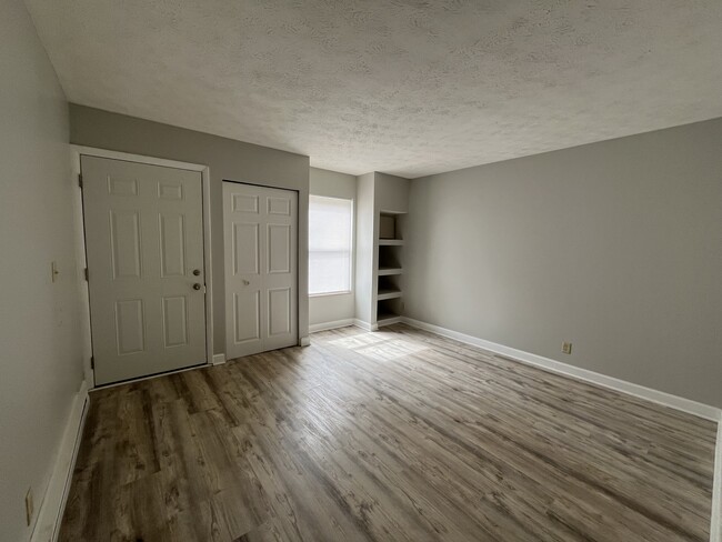 Building Photo - 101 Forest Ln