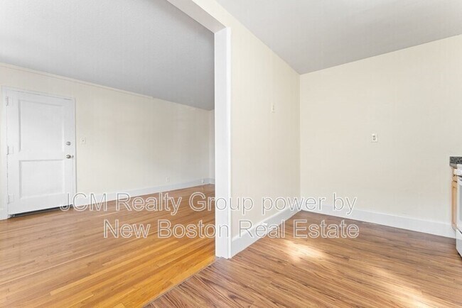 Building Photo - 11 Victory Rd