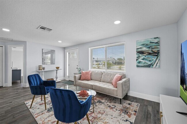 Building Photo - 13704 Veronica Dr