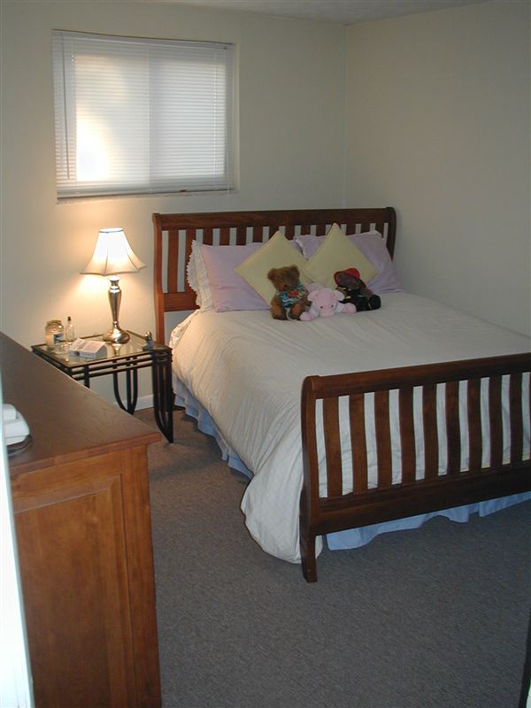 Building Photo - 350 E 12th Ave