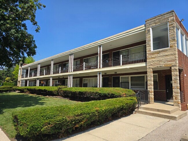 Building Photo - 1001 N Harlem Ave