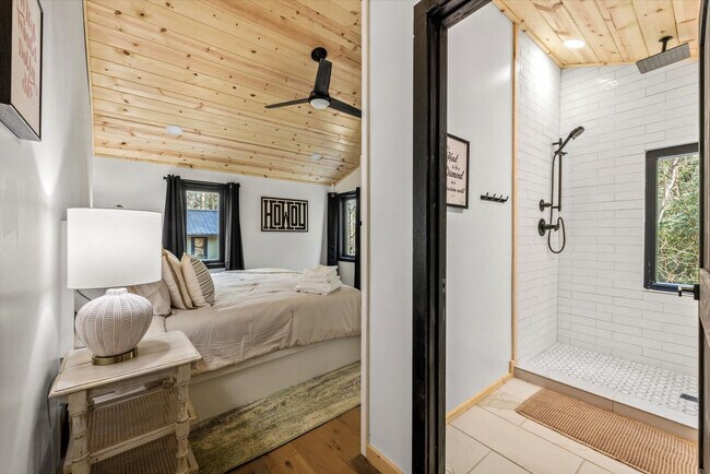 Building Photo - 152 Baxter Rd