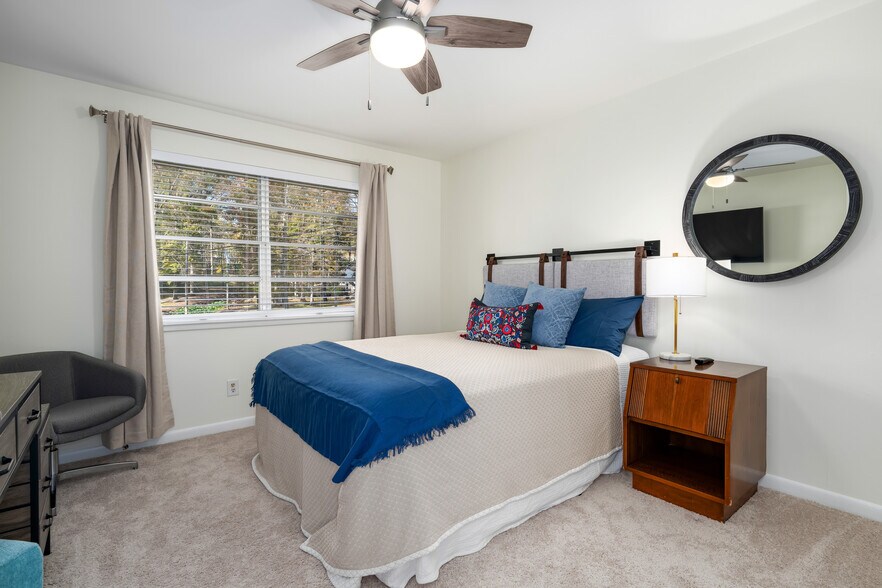 Building Photo - 3984 Christopher Dr