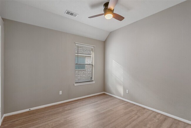 Building Photo - 31203 Baker Lake Dr