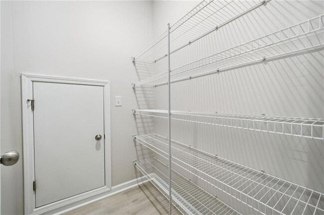 Building Photo - 7040 Ansley Pk Wy