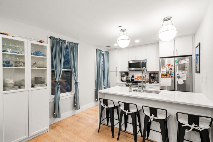 Building Photo - 10 Lamson Ct