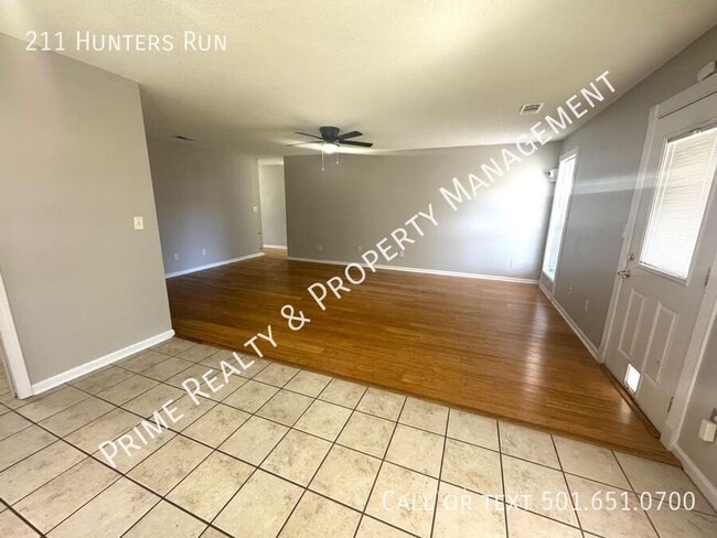 Building Photo - 211 Hunters Run