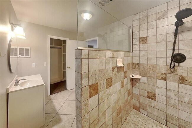 Building Photo - 4623 Huntridge Dr