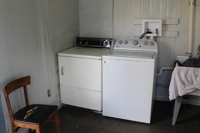 Building Photo - 6839 Co Rd 14