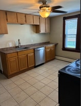Building Photo - 74 Green Hill Pky