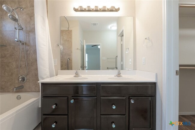 Building Photo - 1502 Shim's Blvd