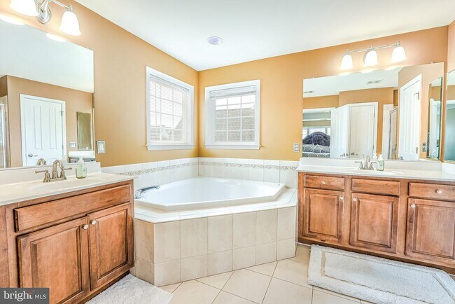 Building Photo - 24990 Mineral Springs Cir
