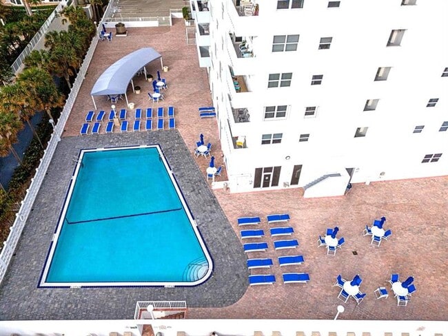 Building Photo - 4250 Galt Ocean Dr