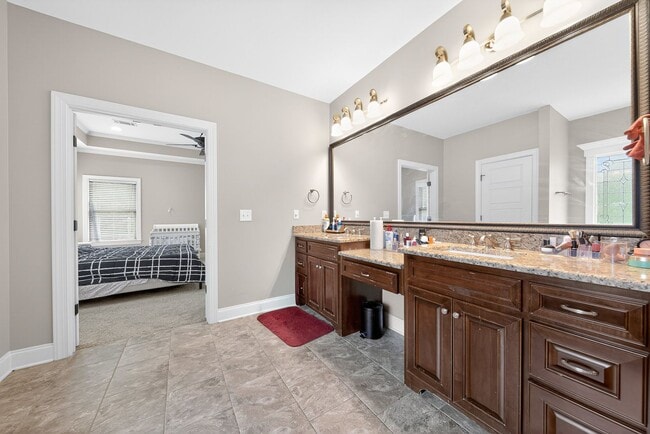 Building Photo - 9027 Cimarron Ct