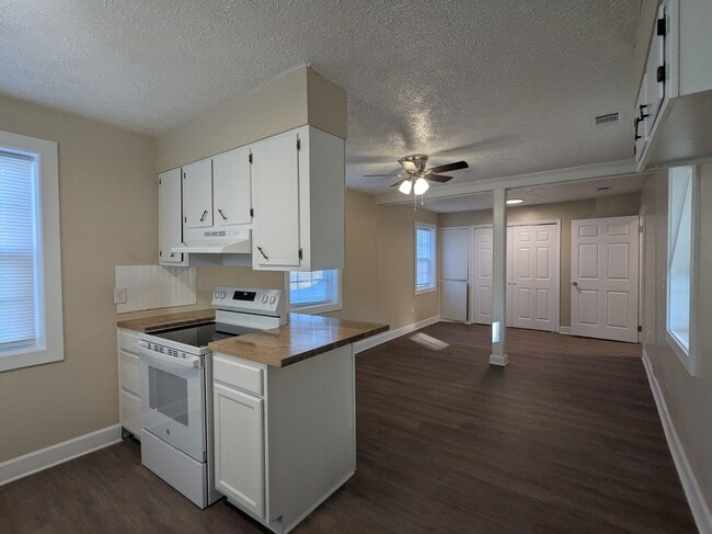 Building Photo - 7574 US-1