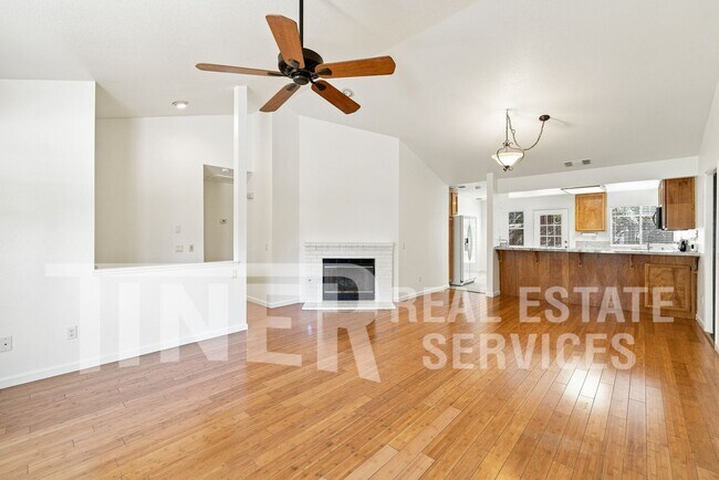 Building Photo - 3863 Olivebranch Ln