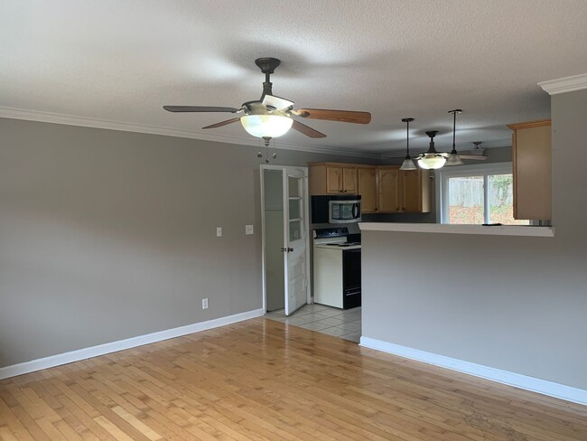 Primary Photo - 3 Bedroom Home in Hixson