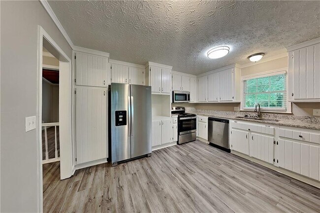 Building Photo - 2935 Leasa Ct