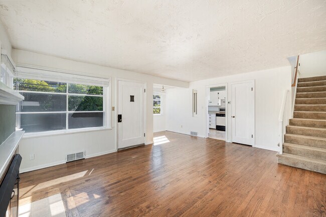 Building Photo - 9125 5th Ave NE
