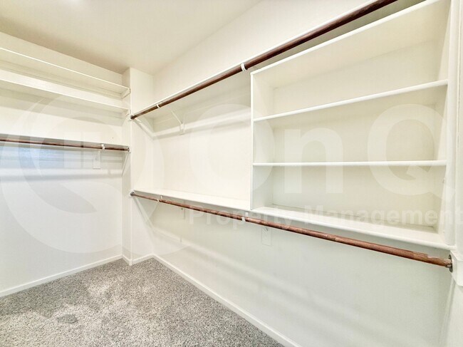 Building Photo - 3726 E Dogwood Dr