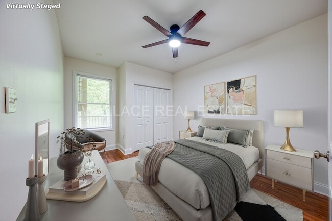 Building Photo - 3 BEDROOM CONDO IN RIVER TOWNE - A GATED LAKEFRONT COMMUNITY!!