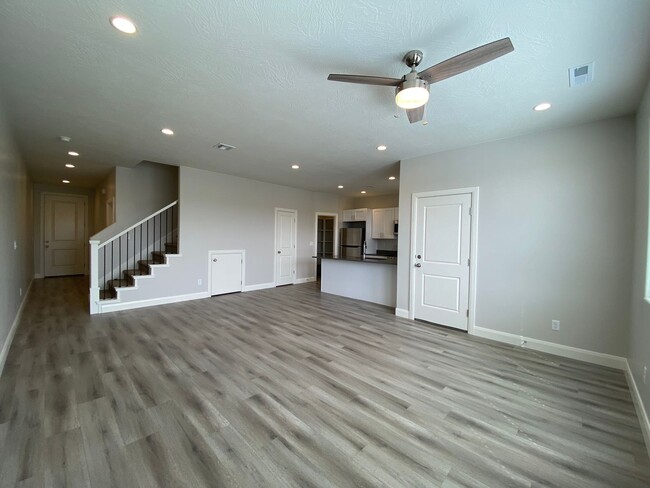 Building Photo - SAND HOLLOW TOWNHOME FOR RENT!