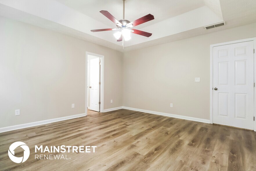 Building Photo - 205 Oak Hill Dr