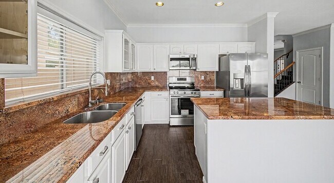 Building Photo - 17593 N 185th Dr