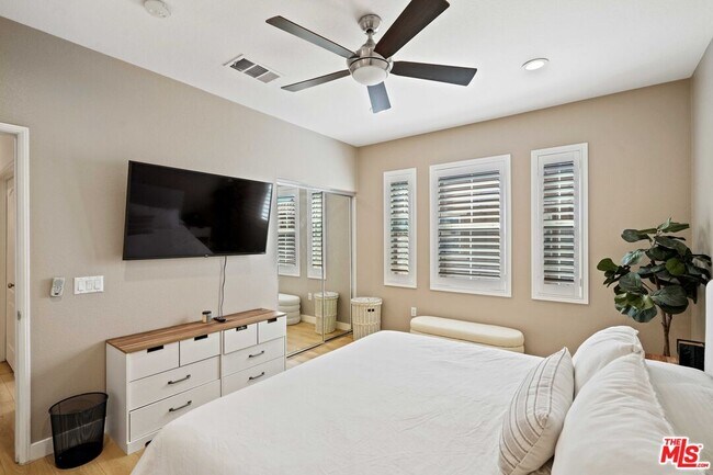 Building Photo - 17969 Lost Canyon Rd