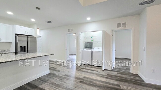 Building Photo - 5050 Jones Dr