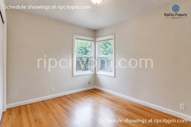 Building Photo - 8044 SW Oleson Rd
