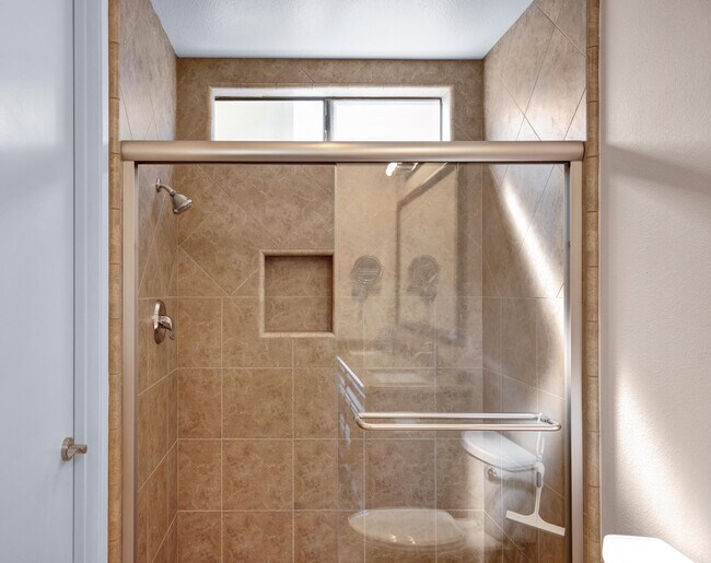 Building Photo - 67320 Cumbres Ct