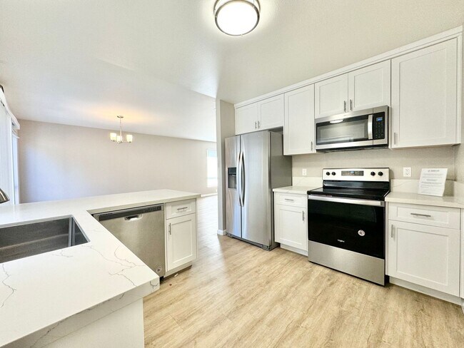 Building Photo - Beautiful 4Bd/2Ba located in Mira Mesa!