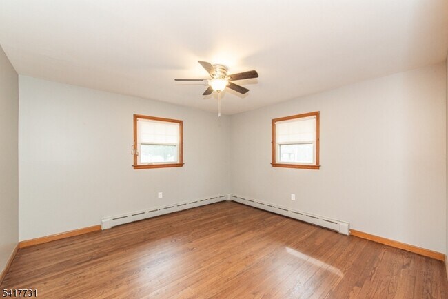 Building Photo - 129 Ryerson Rd