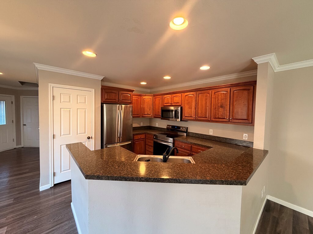 Building Photo - 3821 Mayer Dr