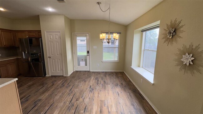 Building Photo - 700 Sweet Leaf Ln