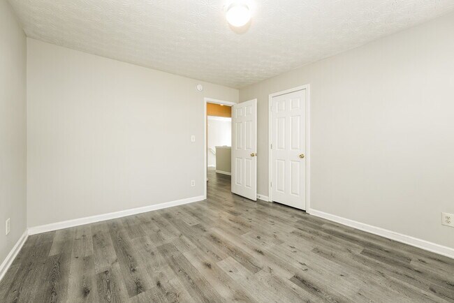 Building Photo - 411 Pondweed Dr