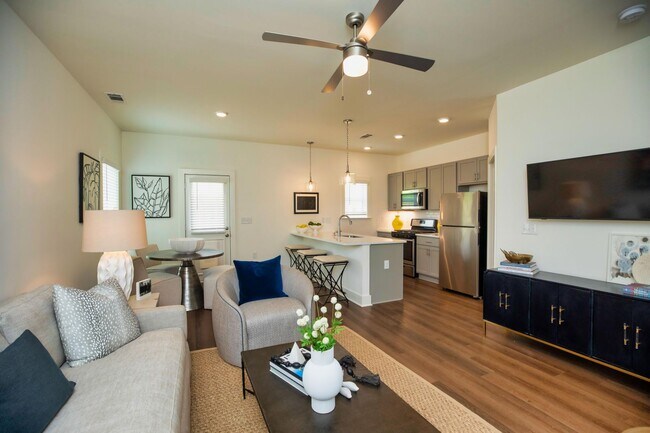 Building Photo - Elevated Rental Home with Community Amenities