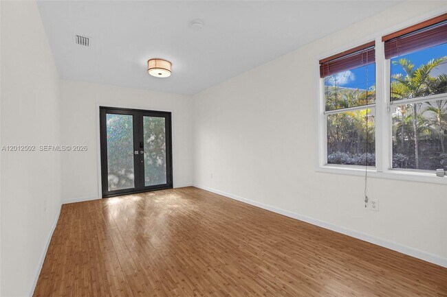 Building Photo - 126 NW 48th St