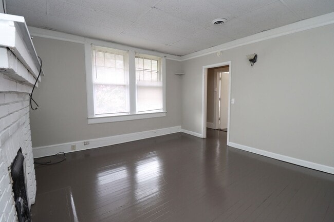 Building Photo - Live Near It All – 3 Bedroom Gem in Columb...