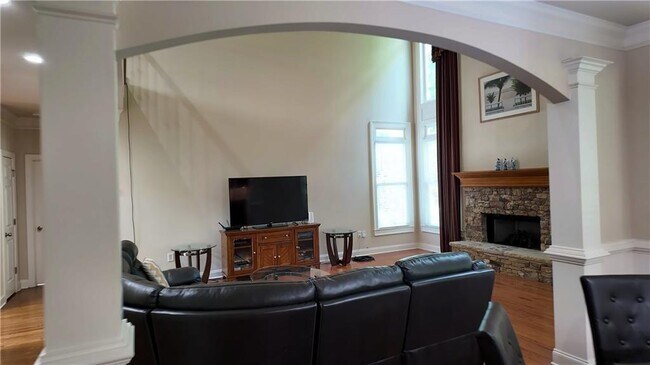 Building Photo - 5722 Ashleigh Walk Dr NW