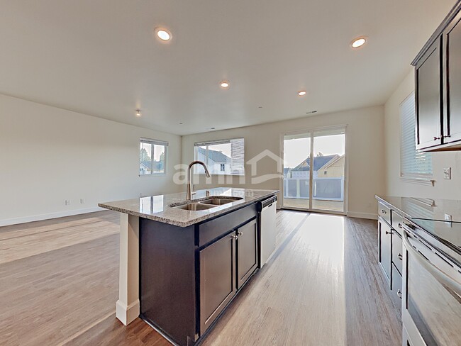 Building Photo - 13614 107th Ave Ct E