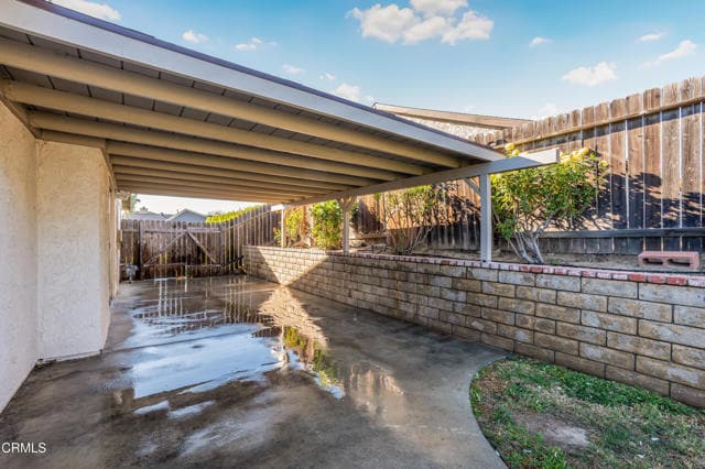 Building Photo - 634 Hillcrest Dr