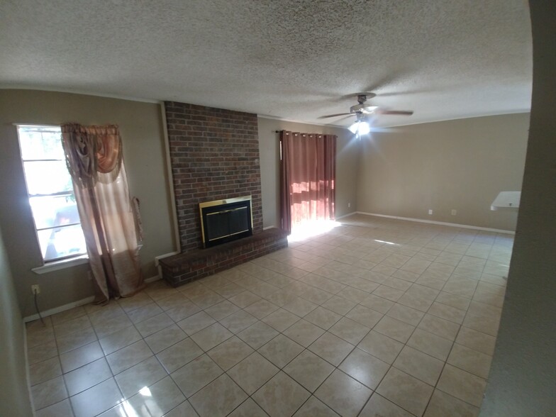Living room - 10761 Port Arthur Ln